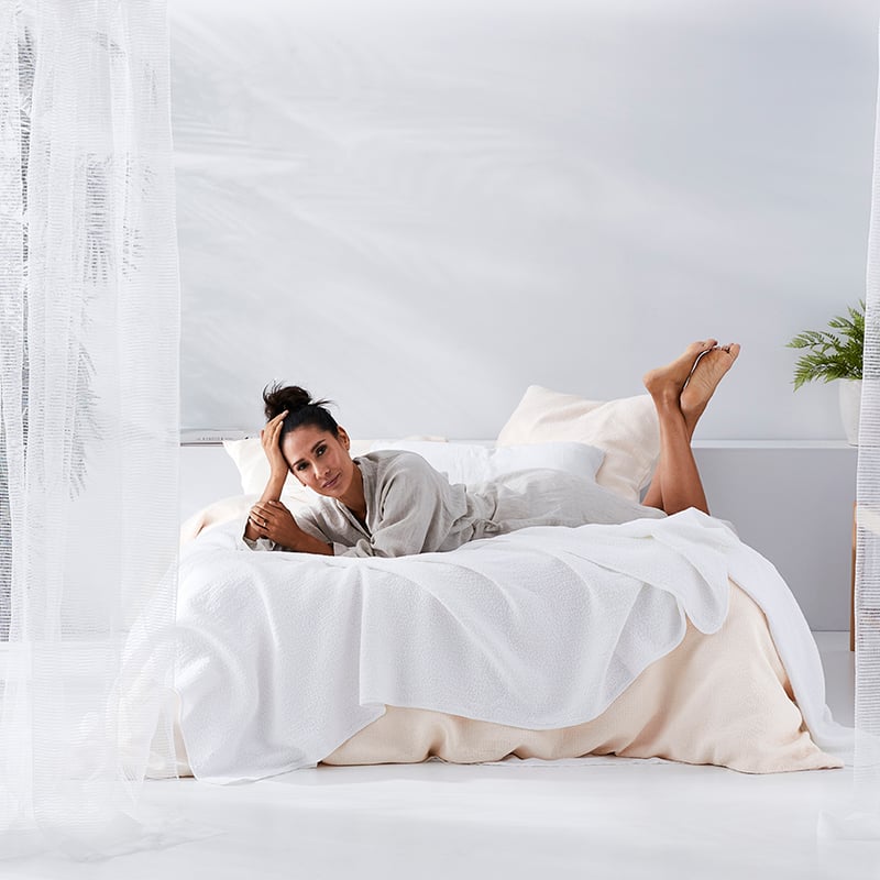 Lindy Klim Besakih Coverlet White