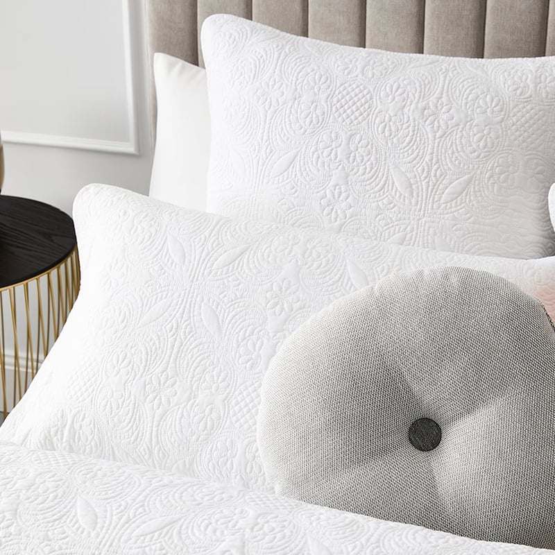 Sophia Quilted Quilt Cover Snow