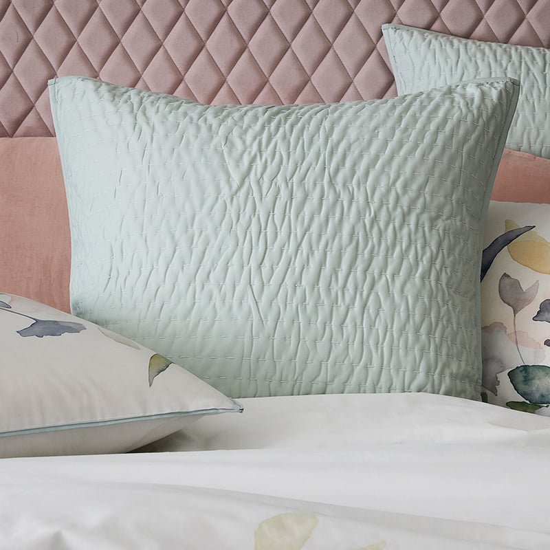 Silhouette Quilt Cover Set in Multi