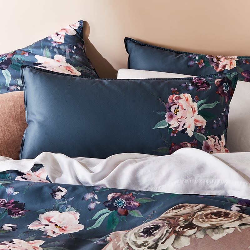 Winter Romance Navy Quilt Cover Set