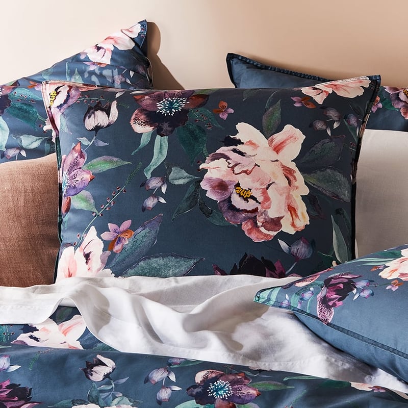 Winter Romance Navy Quilt Cover Set