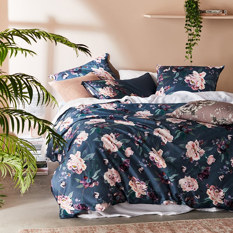 Winter Romance Navy Quilt Cover Set