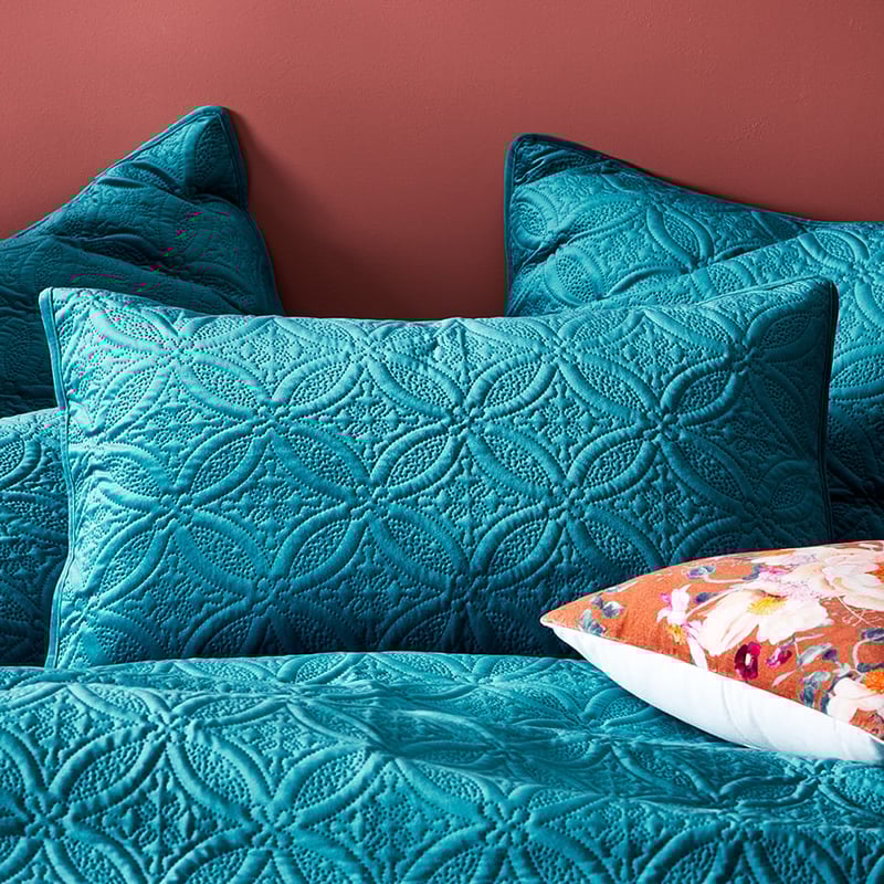 Winnie Quilted Velvet Teal Quilt Cover