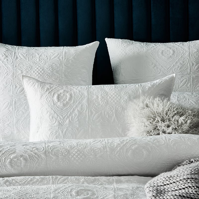 Mirage White Quilt Cover