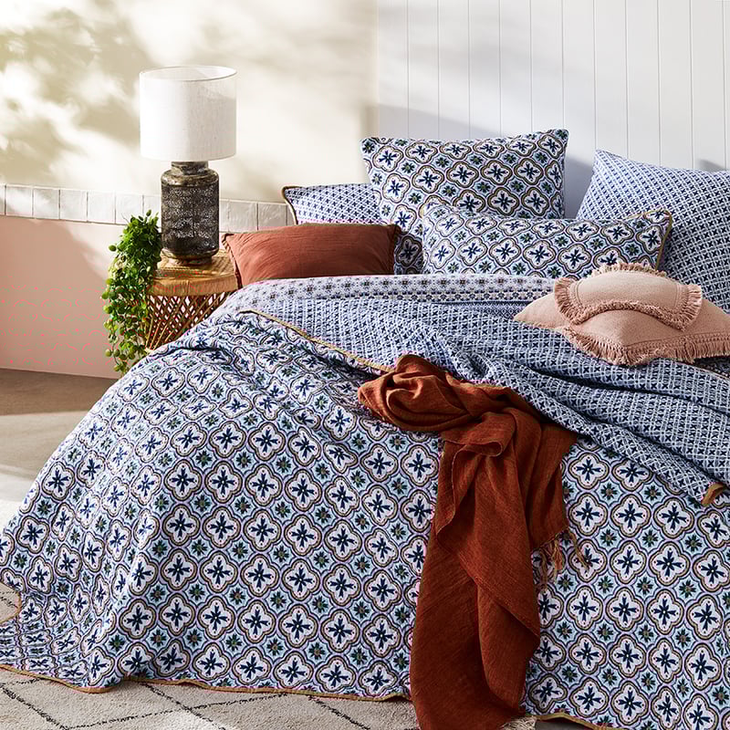 Robbie Bermuda Quilted Coverlet Set