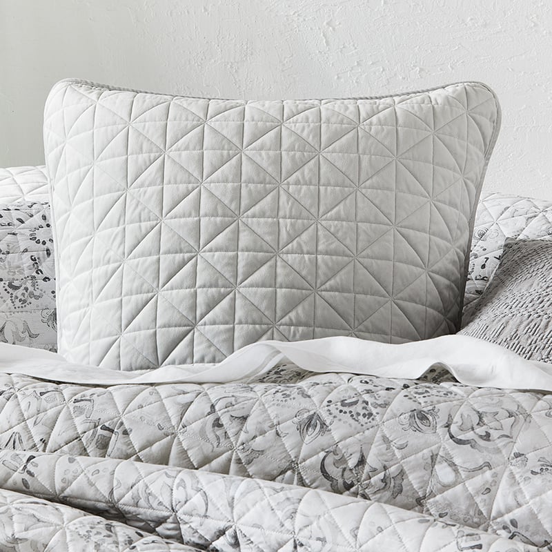 Hattie Cloud Quilted Quilt Cover