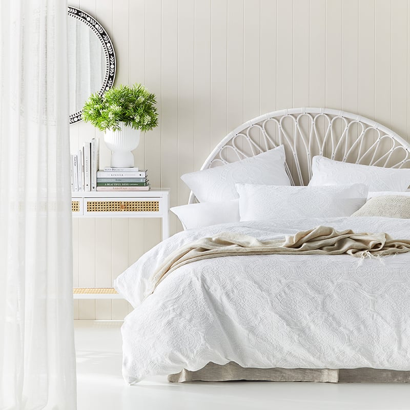 Amira Mattelesse White Quilt Cover