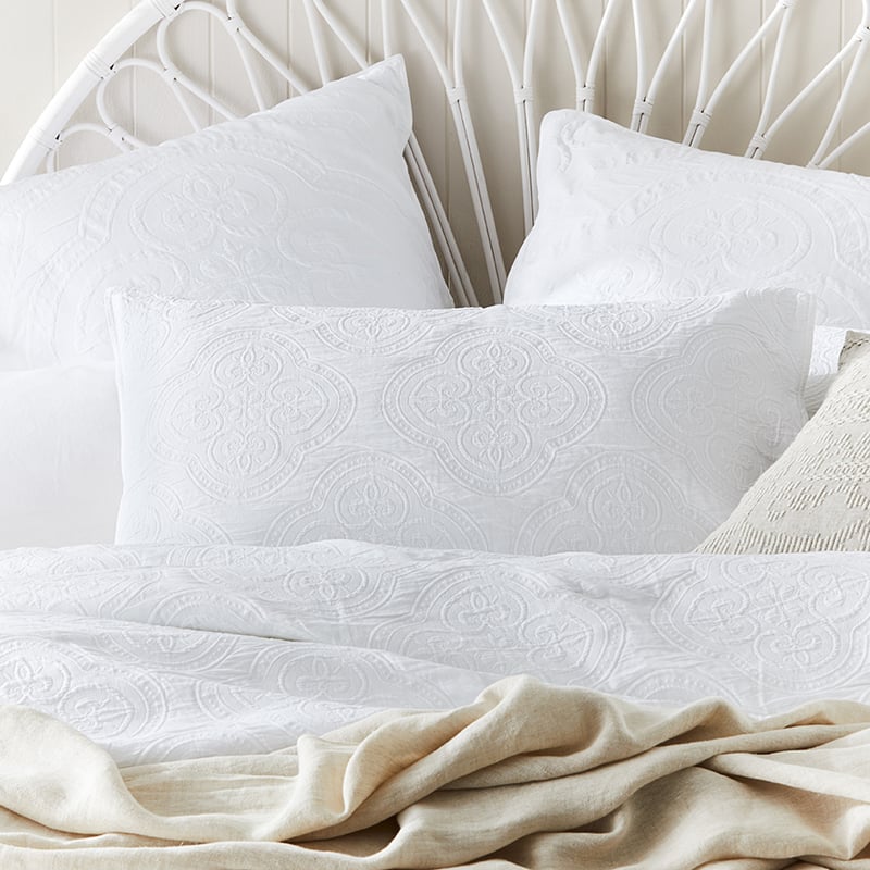 Amira Mattelesse White Quilt Cover