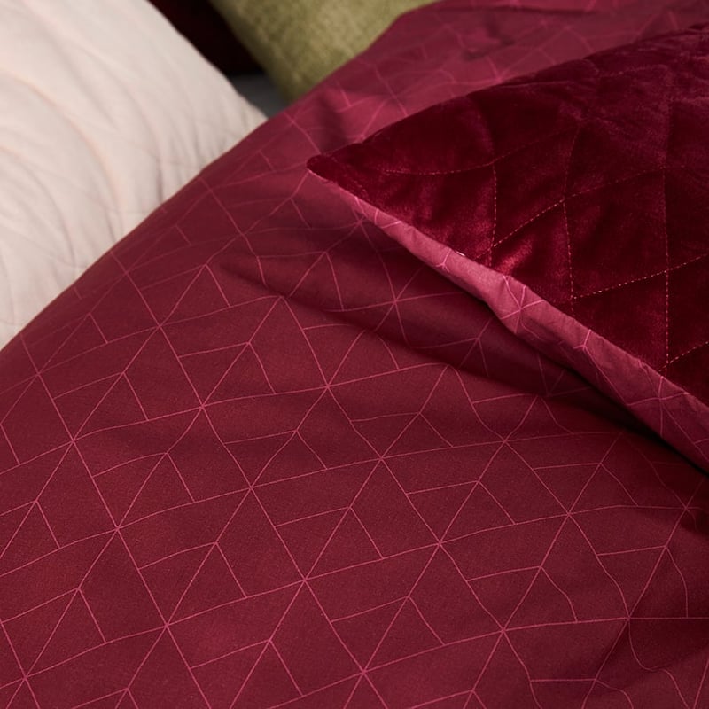 Ophelia Quilted Quilt Cover Ruby