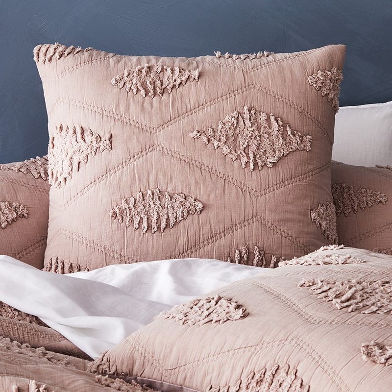 Rebecca Judd Loves Scarlett Nude Pink Quilt Cover