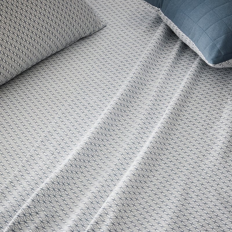 HR Geo Quilted Flannelette W18 King Blue Quilt Cover Set