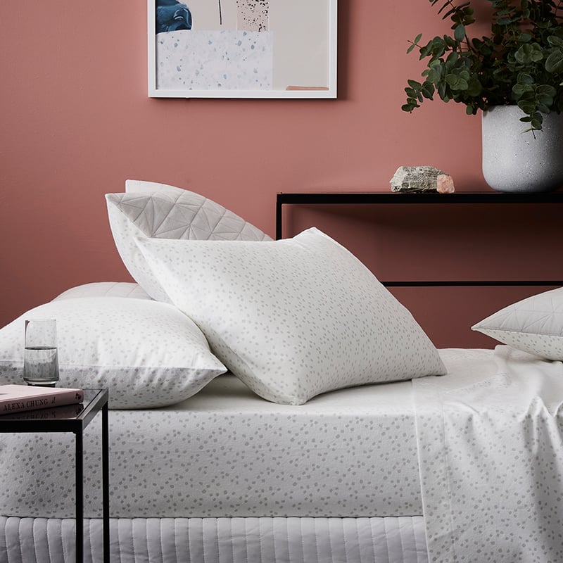HR Fleck Quilted Flannelette W18 Queen Silver Quilt Cover Set