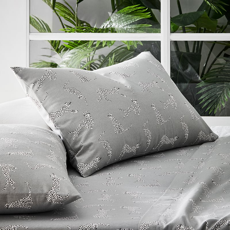 Novelty Printed Cheetah Flannelette Sheet Set