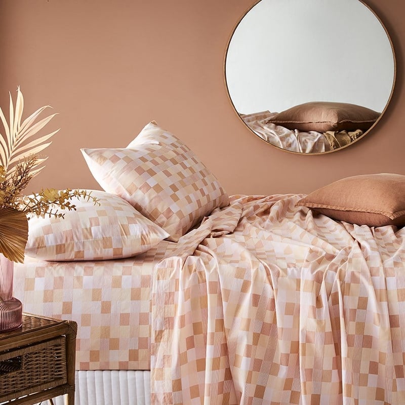 Printed Pink Checkerboard Sheet Set