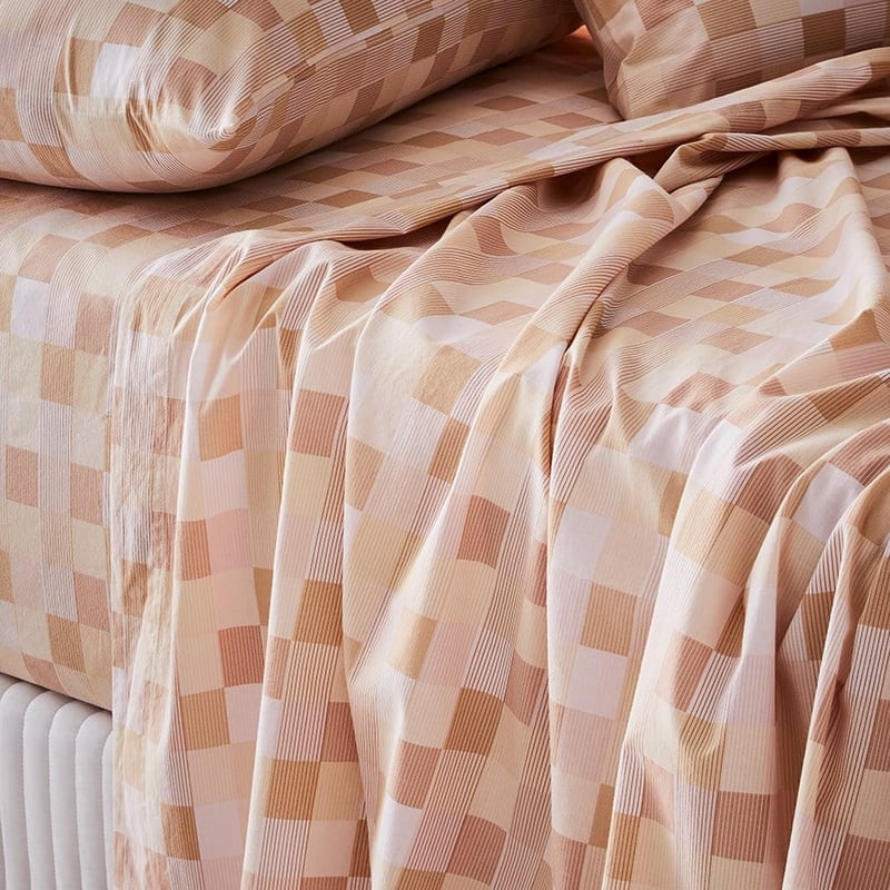 Printed Pink Checkerboard Sheet Set