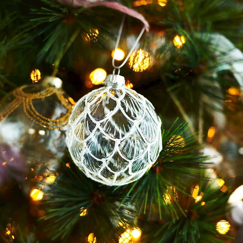 Baroque White & Clear Scallop Bauble