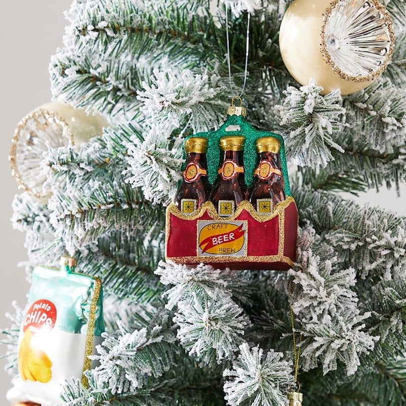 Antiqued 6-Pack Beer Glass Decoration