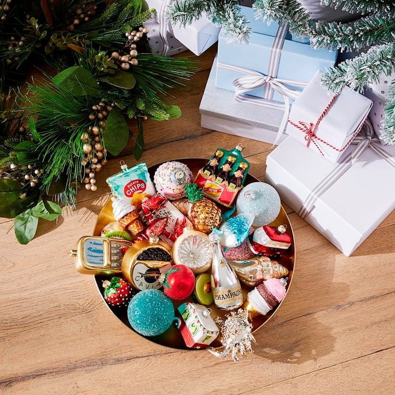 Antiqued 6-Pack Beer Glass Decoration