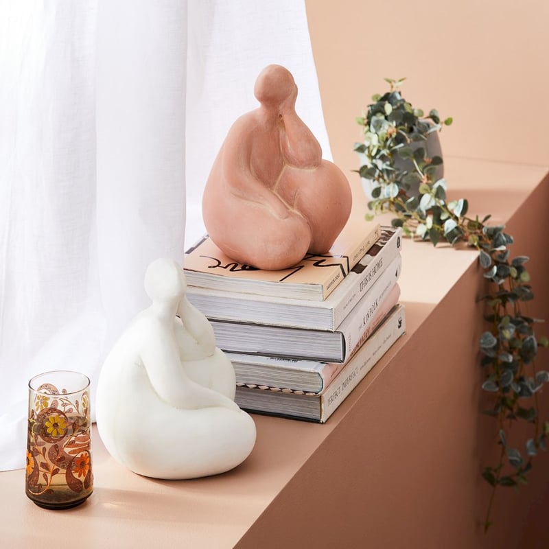 Bonnie Cream Thinking Statue