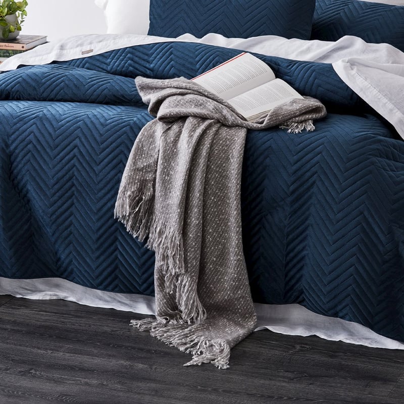 Cliff Grey Throw