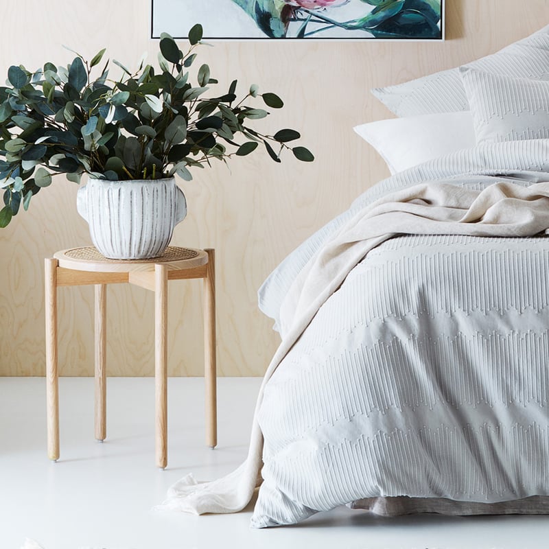 Luna White Pot