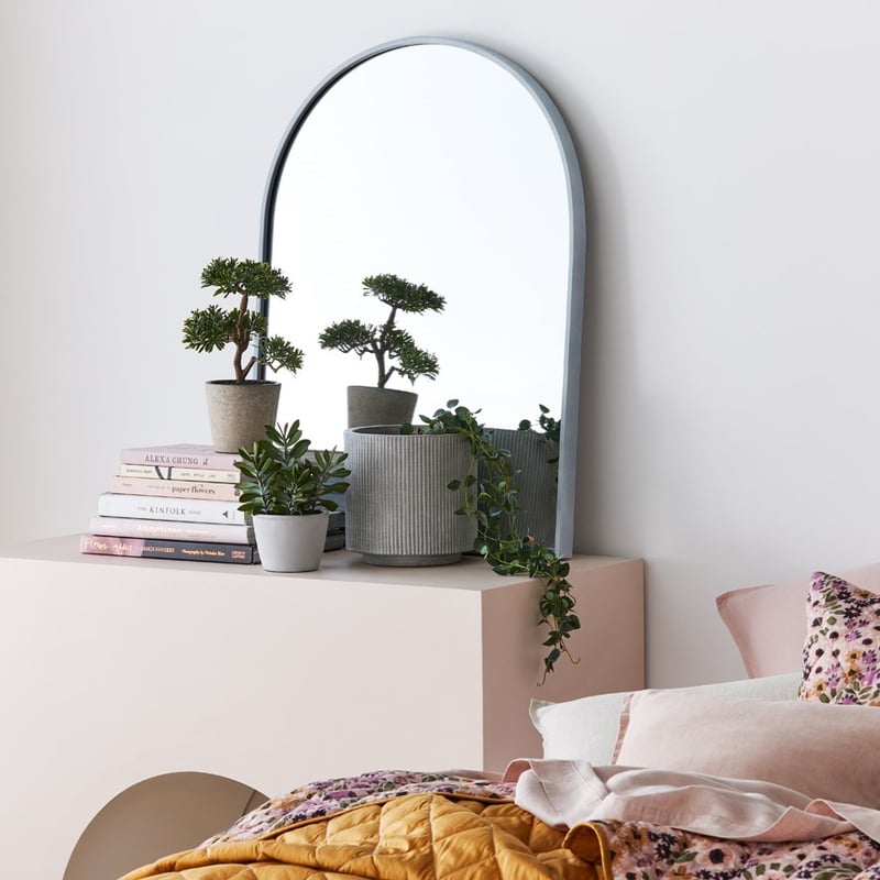 Pleat Grey Pot