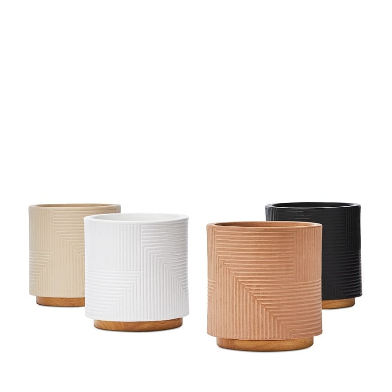 Linear Black Pot
