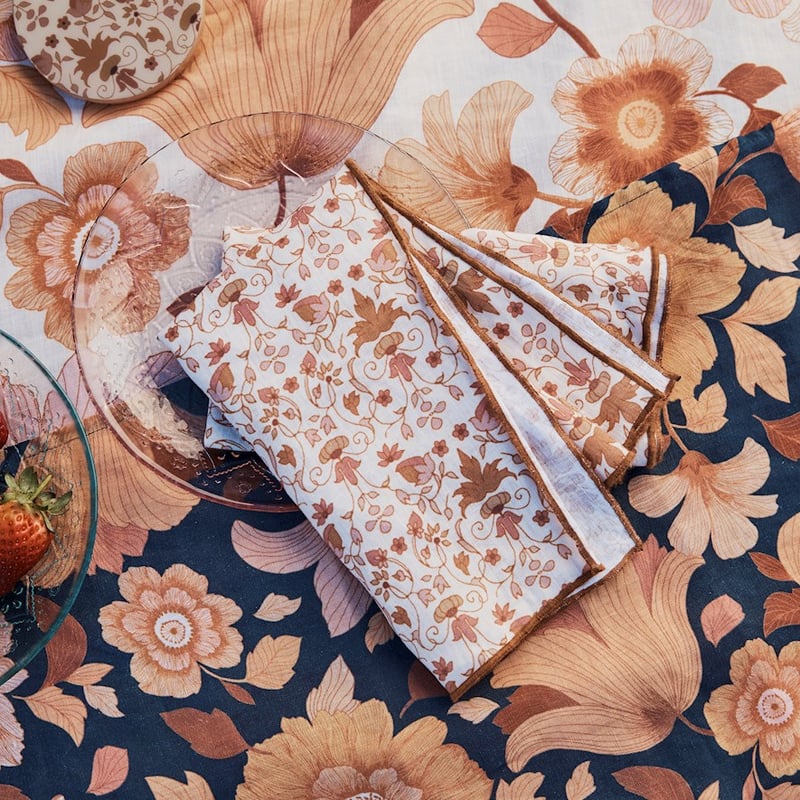 Wandering Folk Linen Table Napkins 2pk 