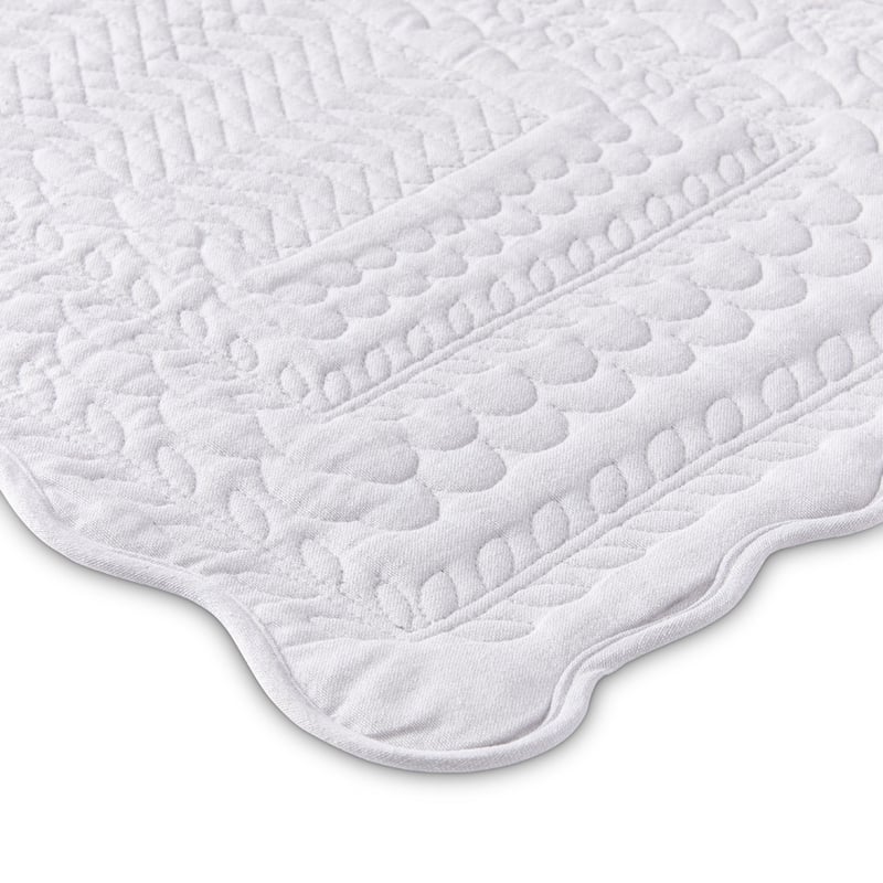 Aspen Quilted Light Grey Table Runner