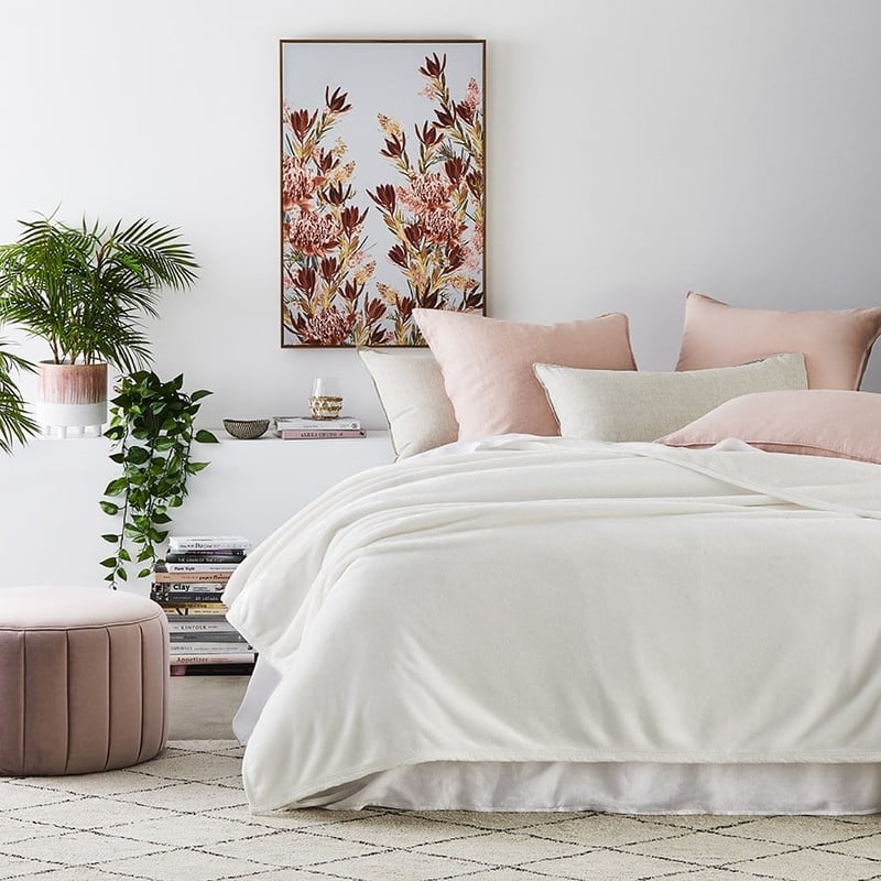 Ultrasoft White Blanket