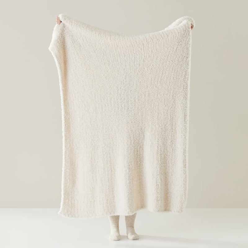 Munich Feather Yarn Winter White Throw