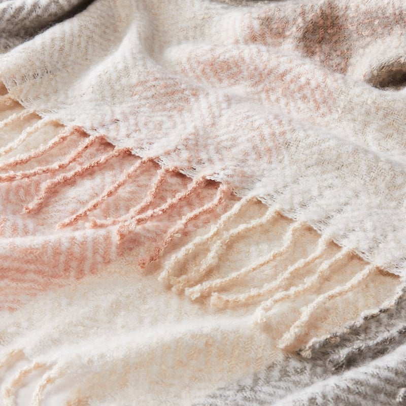 Cambridge Pink and Grey Throw 