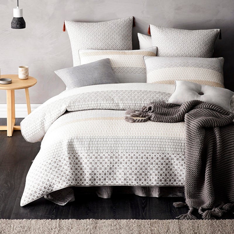 Ashton Mid Grey Throw