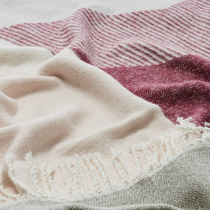 European Estoril Throw in Rose