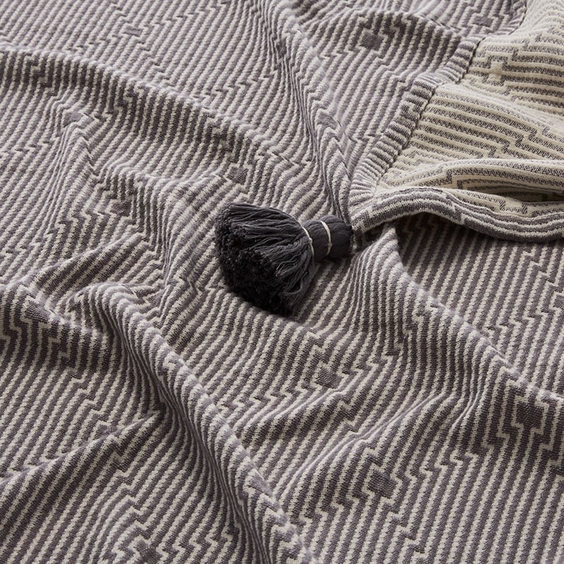 European Collection Izmir Throw Grey