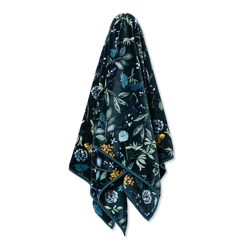 Ultra Soft Winter Blooms Throw 