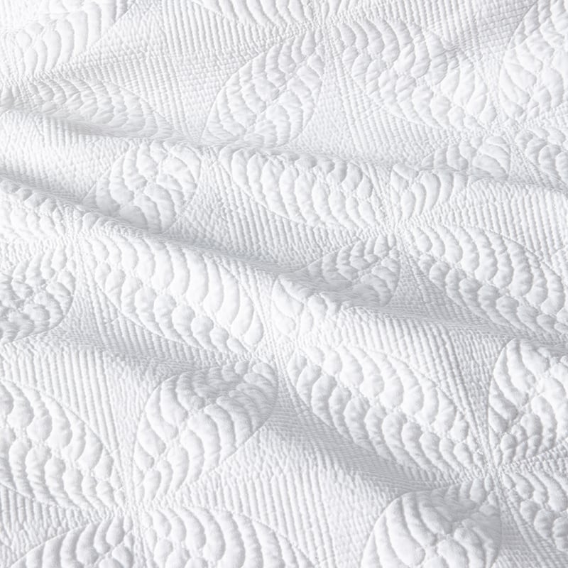 Ava Quilted Snow Quilt Cover
