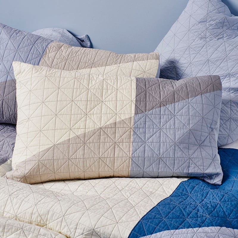 Una Quilt Cover