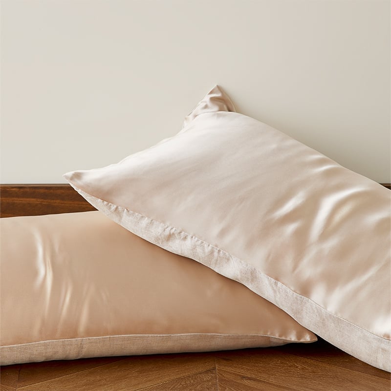 AI - Silk Pillowcases_Image 3_800x800px.jpg