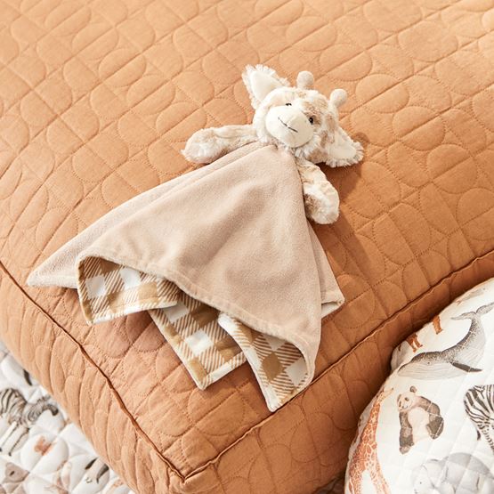 Softie Goldie Giraffe Baby Comforter