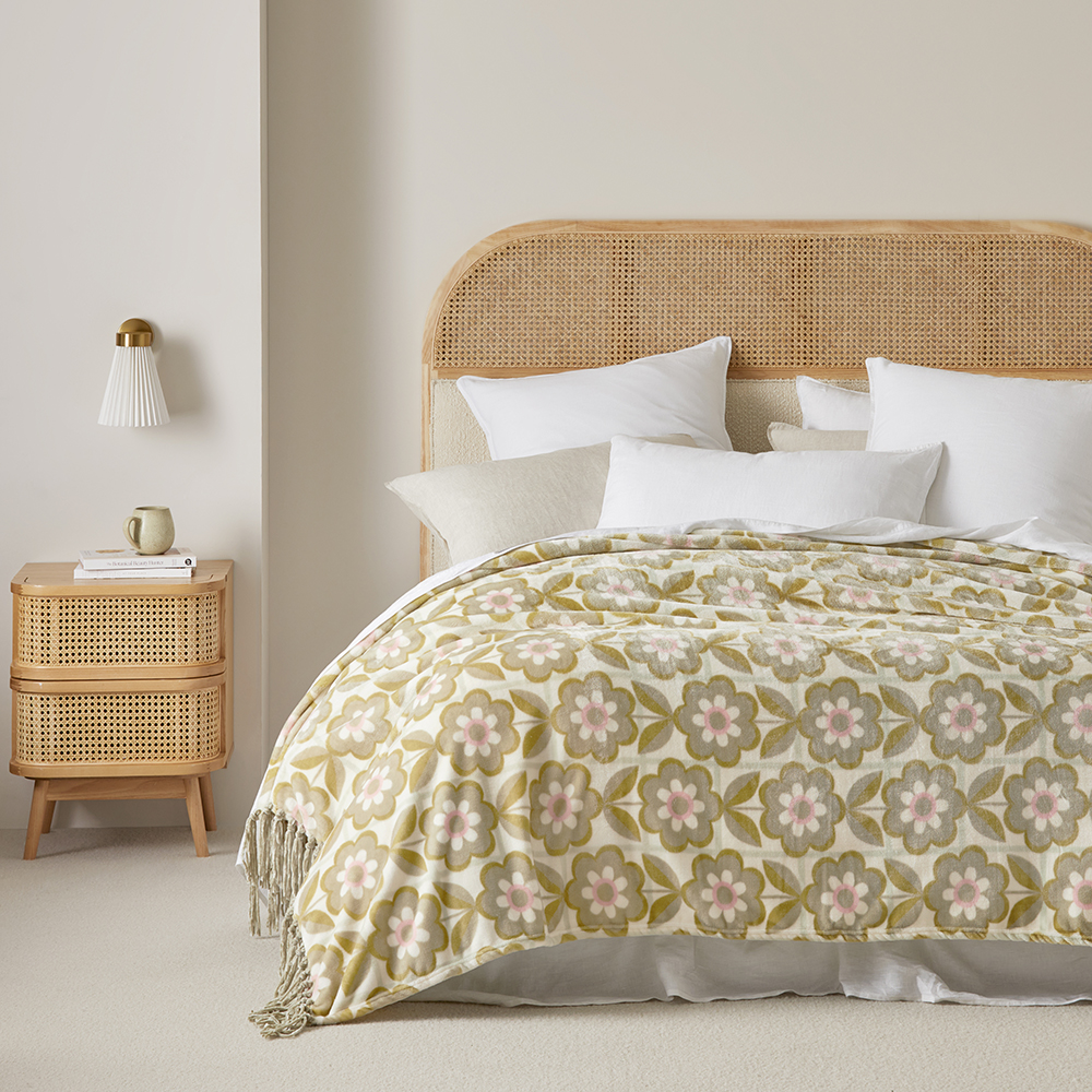 Supersoft Nina Floral Print Blanket Adairs