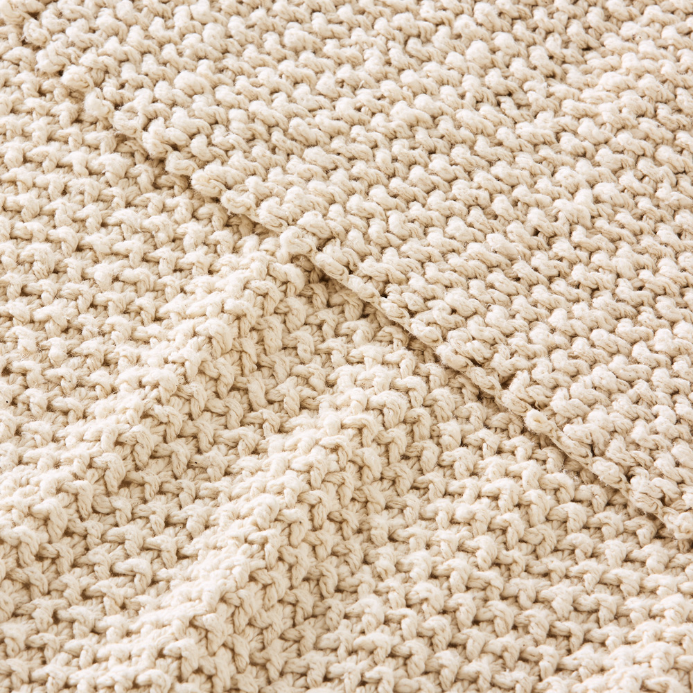 Chunky knit throw rug hotsell