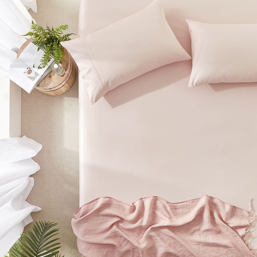 Baby pink fitted sheet deals