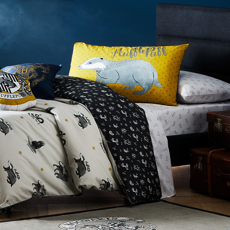 Hufflepuff pillow outlet