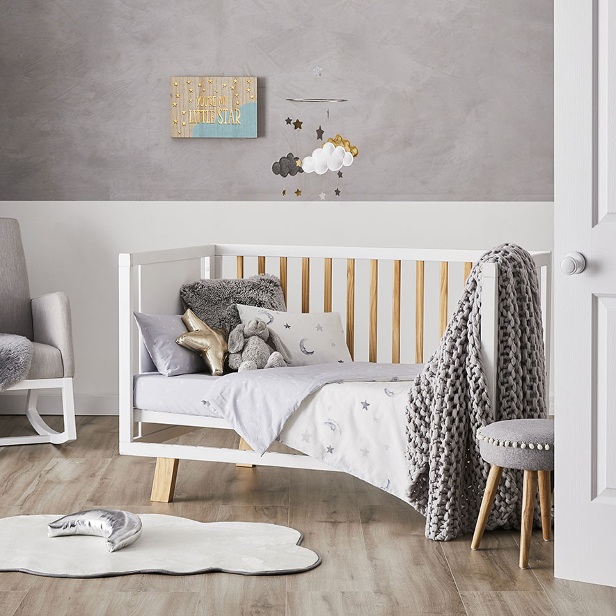 Grey sales cot quilt