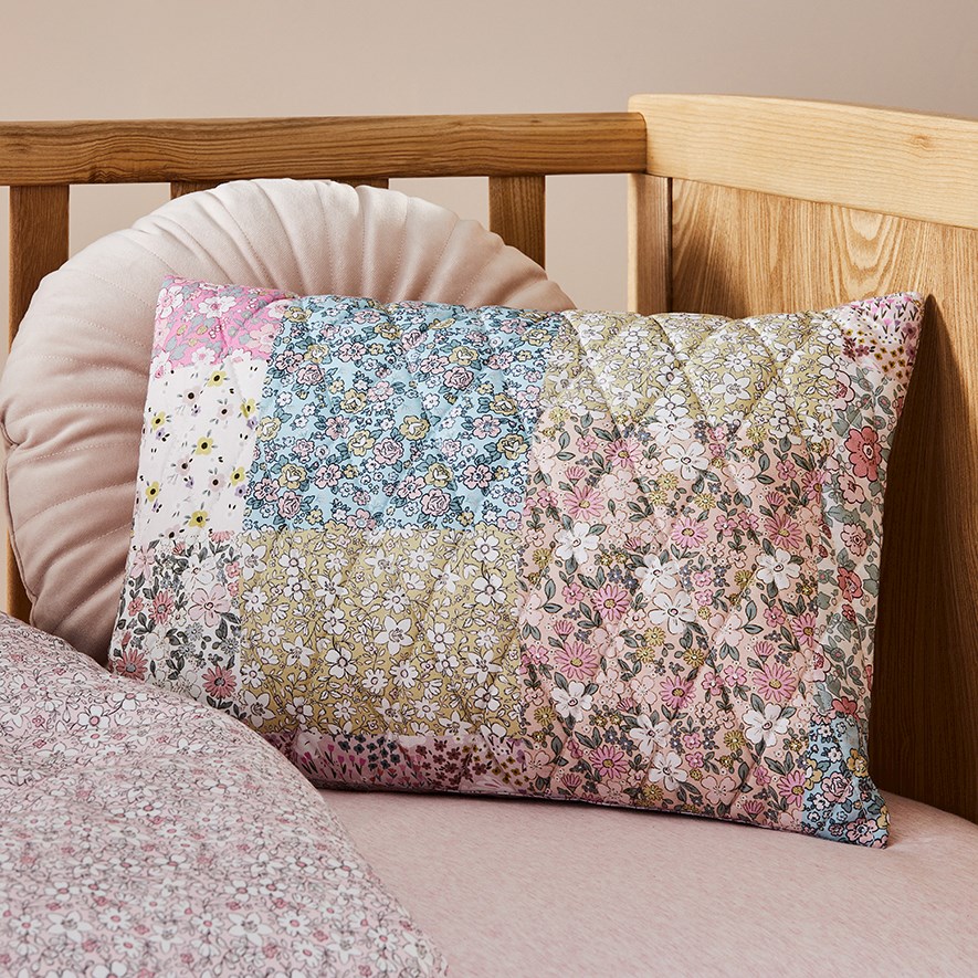 Daisy Patchwork Ditsy Floral Quilted Cot Quilt Cover Set Adairs