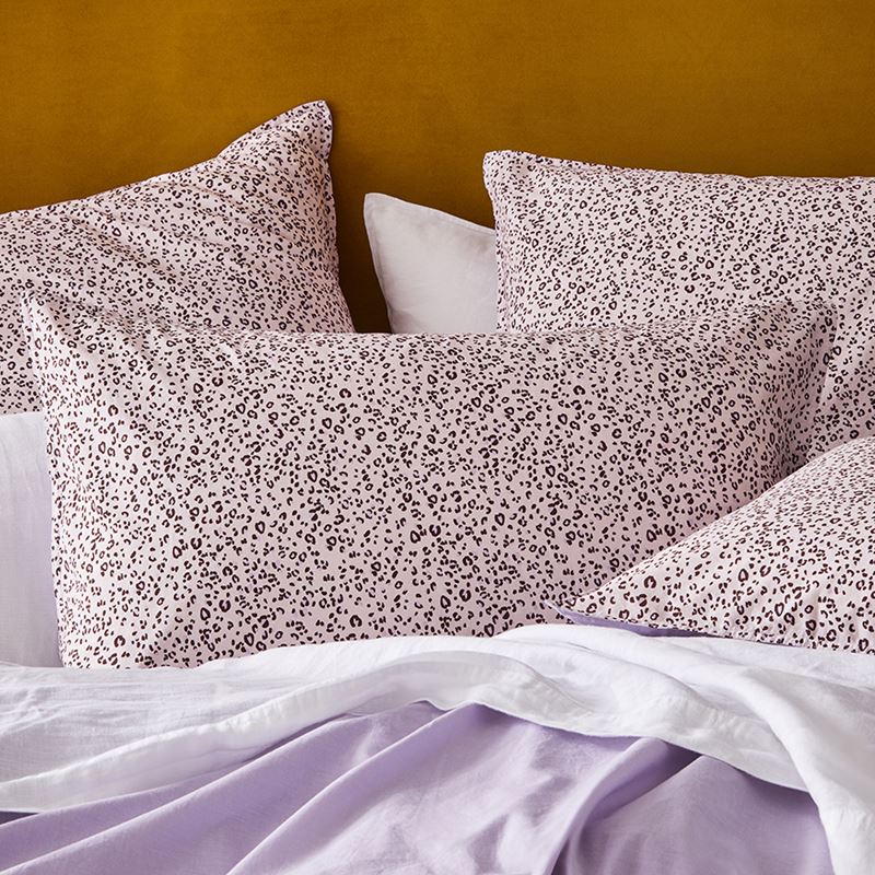 Stonewashed Printed Cotton Pink Cheetah Pillowcase