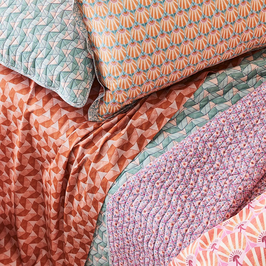 Mumbai Hot Pink Quilt Cover Set Adairs