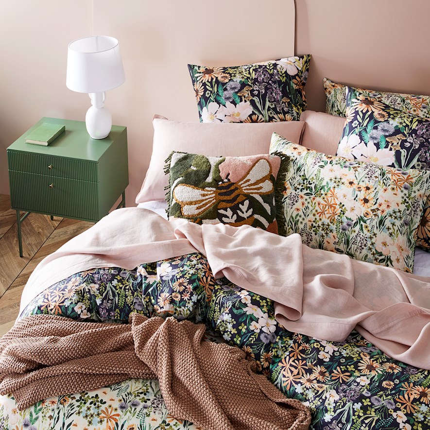 Wild Garden Pale Green Quilt Cover Set Adairs