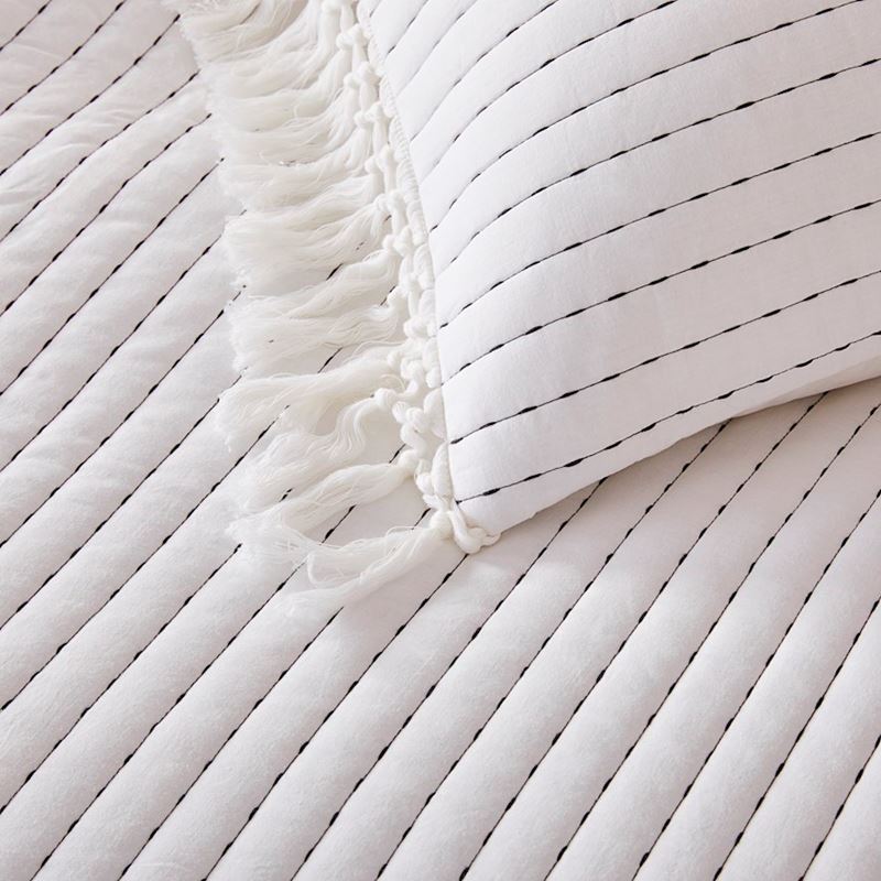Victoria Off White Quilted Quilt Cover